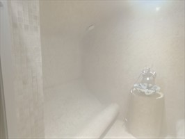 Mit Hamam... cool ... also ne Hot!