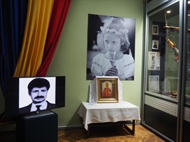 Hier kann man beten - denke ich...