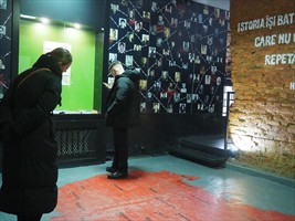 Der NKVD nimmt seine Arbeit auf